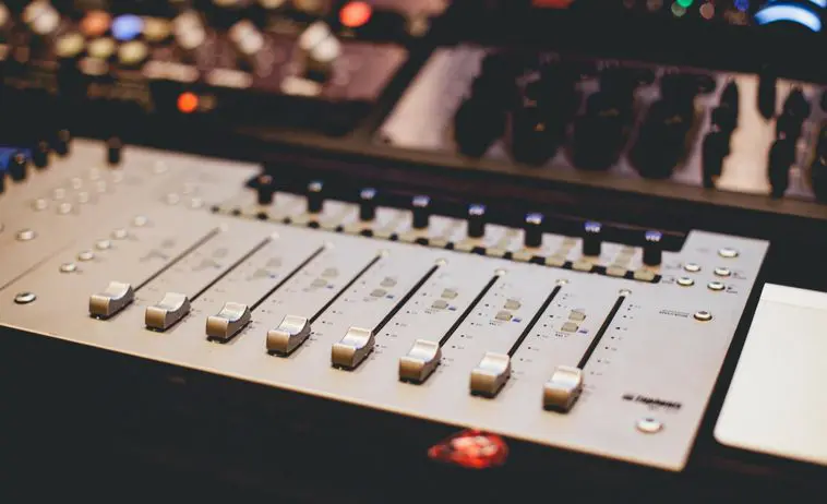 You can access the services of off-site technicians</p><p>